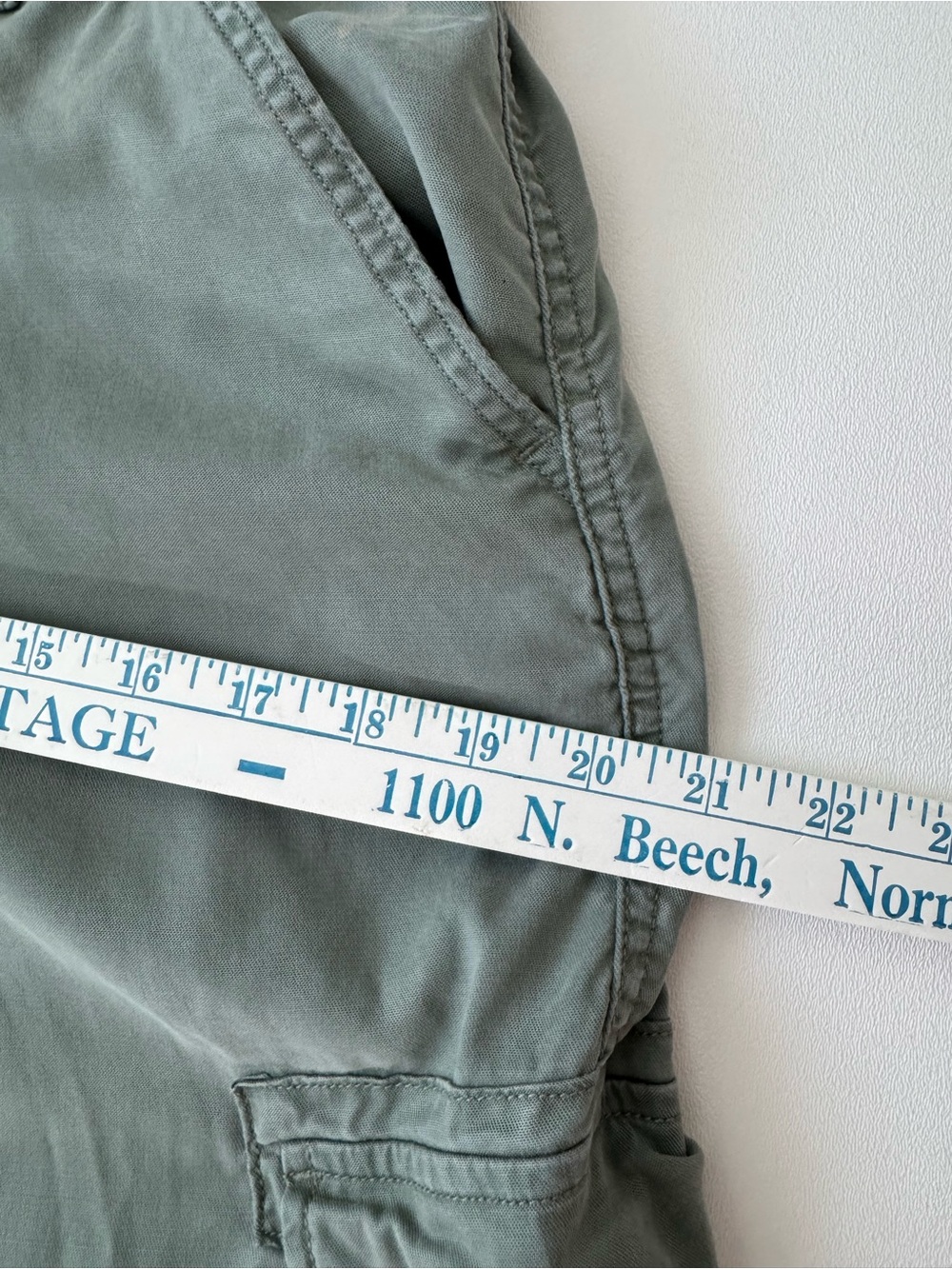 American Eagle Cargo Pants Size 6 Sage Green Wide Leg Y2K Stretch Utility - Picture 4 of 9